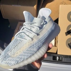 Yeezy 350 V2 Cloud White